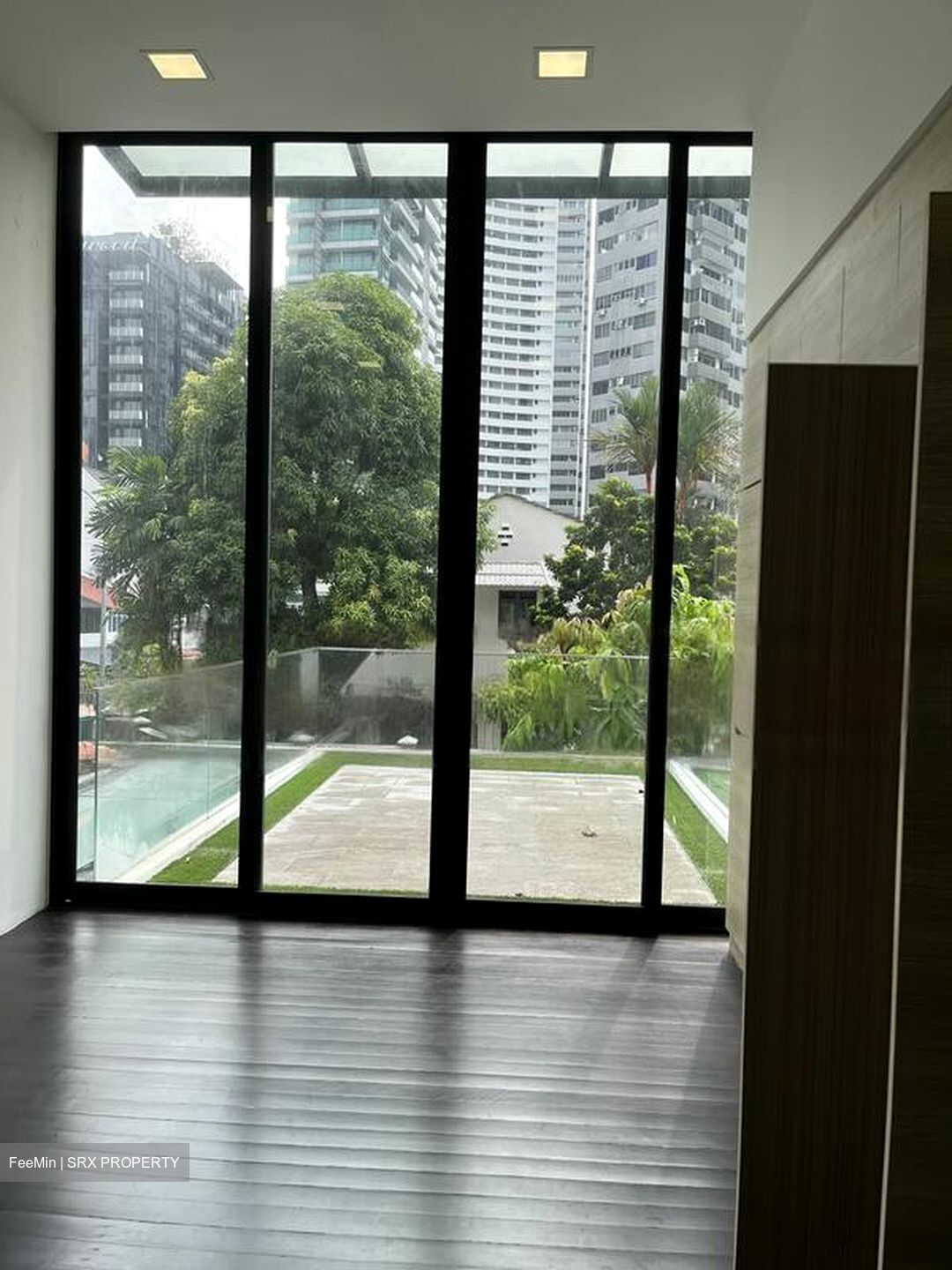 Orchard Road (D9), Terrace #486295931